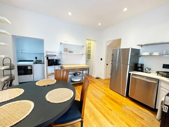 26 Clifford St in Boston, MA - Building Photo - Building Photo