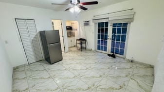 1055 NW 153rd St in Miami, FL - Building Photo