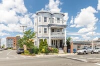 123 Boston St photo'