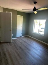 4904 Fontana St in Roeland Park, KS - Building Photo - Building Photo