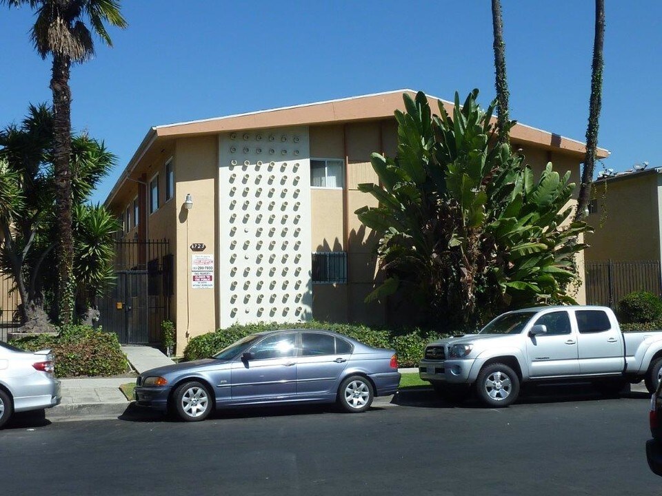 4723 August St in Los Angeles, CA - Building Photo