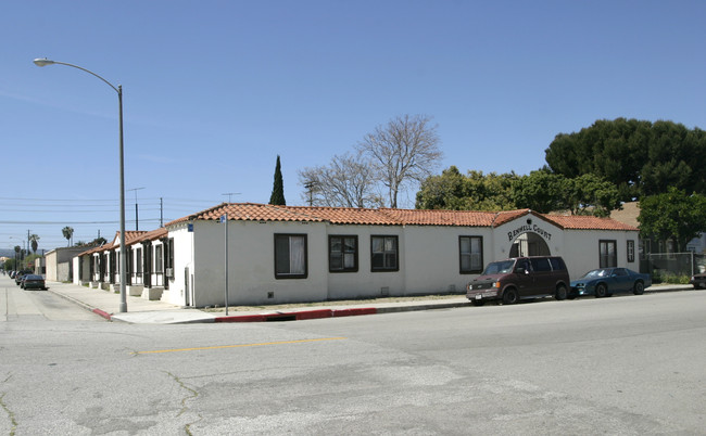 Benwell Court in Wilmington, CA - Building Photo - Building Photo