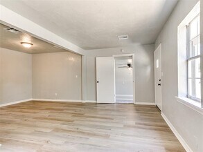 3220 NE 14th Pl in Oklahoma City, OK - Building Photo - Building Photo