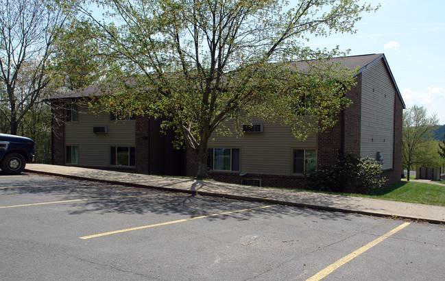 Pocatalico Village Apartments in Charleston, WV - Building Photo - Building Photo