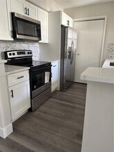 833 Riverside Dr in Coral Springs, FL - Building Photo - Building Photo