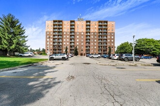 104 Confederation Dr in St Thomas, ON - Building Photo - Building Photo
