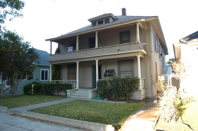 3939-3943 Chestnut St in Riverside, CA - Foto de edificio - Building Photo