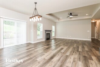 413 Bittersweet Dr in O'Fallon, MO - Building Photo - Building Photo