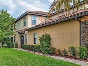 9115 Napoli Ct, Unit 101 in Naples, FL - Building Photo - Building Photo