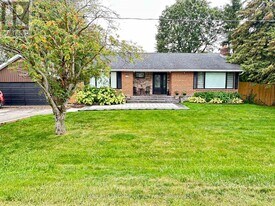 1739 Mt Albert Rd in East Gwillimbury, ON - Building Photo