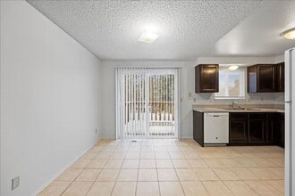 4973 Chukar Dr in West Richland, WA - Building Photo - Building Photo