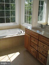 13722 Maple Sugar Ln in Herndon, VA - Building Photo - Building Photo