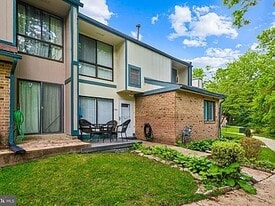 1008 Timber Creek Rd in Lindenwold, NJ - Building Photo