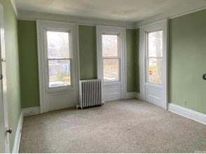 33 Carlton Ave in Port Washington, NY - Building Photo - Building Photo