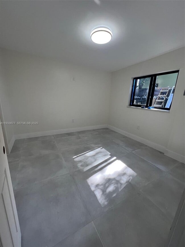 2169 NW Flagler Terrace in Miami, FL - Building Photo - Building Photo