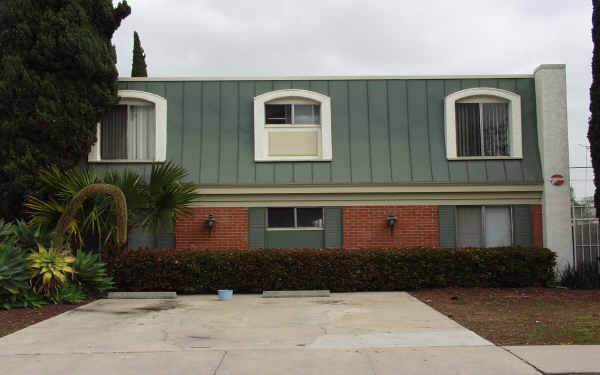 4545 Edgeware Rd in San Diego, CA - Building Photo - Building Photo