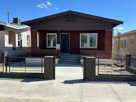 3814 Hueco Ave in El Paso, TX - Building Photo