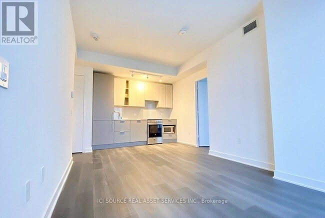 3900 Confederation Pkwy in Mississauga, ON - Building Photo - Building Photo