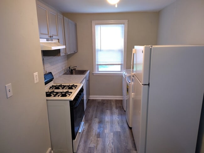 218 Pilgrim Ln, Unit 1