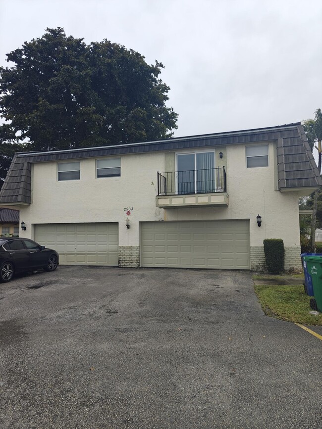 2933 NW 89th Terrace in Coral Springs, FL - Building Photo - Building Photo