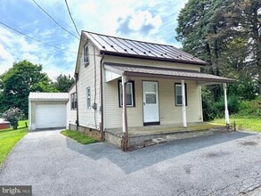 6 Tanner St in Myerstown, PA - Building Photo - Building Photo