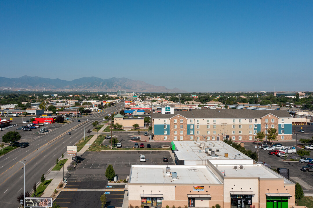 Furnished Studio in West Valley, UT - Foto de edificio