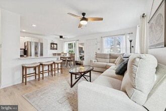 422 Wendover Dr in Norristown, PA - Building Photo - Building Photo