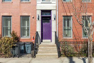 272 6th St in Jersey City, NJ - Building Photo - Building Photo