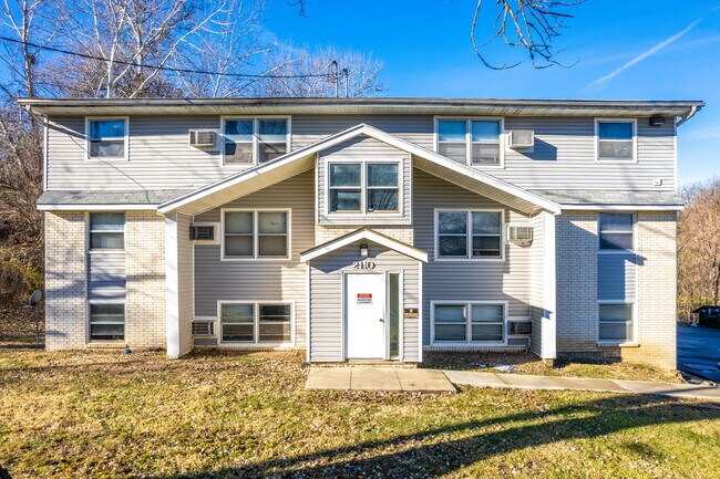 Cottonwood Apartments in Des Moines, IA - Foto de edificio - Building Photo