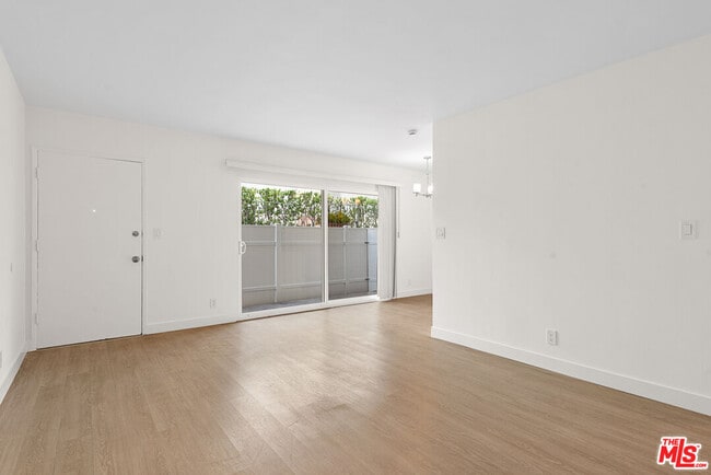 property at 1433 Brockton Ave