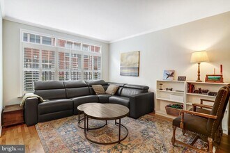 1505 N Colonial Terrace in Arlington, VA - Building Photo - Building Photo