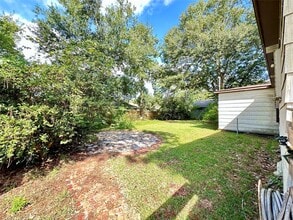 2810 N Houston Dr in La Marque, TX - Building Photo - Building Photo