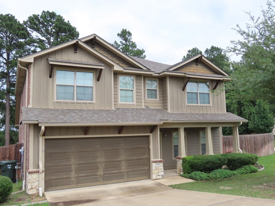 6686 Lacebark Circle in Tyler, TX - Foto de edificio