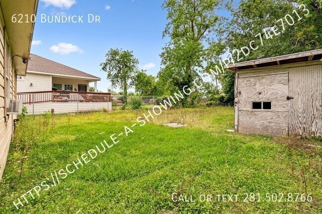 6210 Bundick Dr in Houston, TX - Building Photo - Building Photo
