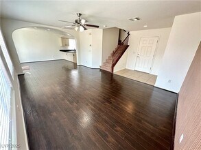 9141 Iron Cactus Ave in Las Vegas, NV - Building Photo - Building Photo