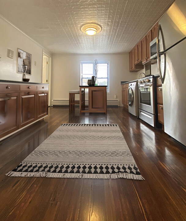 219 Pavonia Ave in Jersey City, NJ - Building Photo