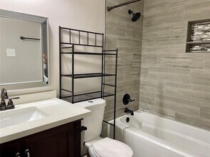 10134 Waterstone Dr in Houston, TX - Building Photo - Building Photo