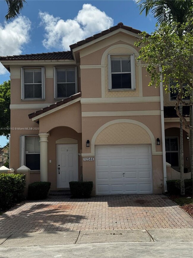 12544 SW 121st Way in Miami, FL - Building Photo - Building Photo