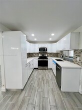 5714 Greene St in Hollywood, FL - Building Photo - Building Photo