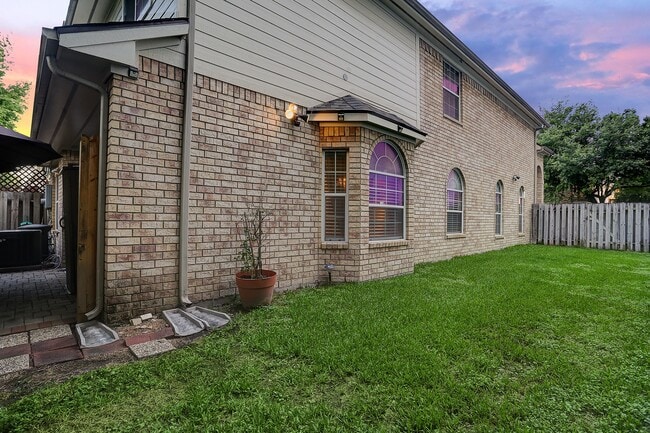 property at 7630 N Linpar Ct