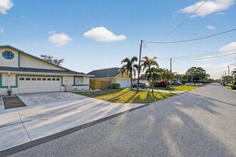 6016 Pompano St in Jupiter, FL - Building Photo - Building Photo