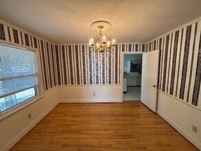 2044 Rebel Rd in Lexington, KY - Building Photo - Building Photo