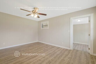 7917 Chateau Dr S in Jacksonville, FL - Building Photo - Building Photo