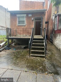 1833 W Lexington St photo'