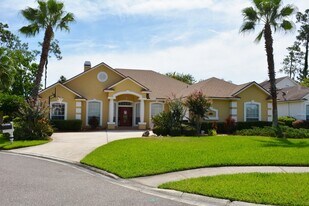 1707 Eagle Watch Dr in Fleming Island, FL - Building Photo