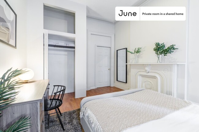 Private bedroom in 4 bed/2 bath Home in New York, NY - Building Photo - Building Photo