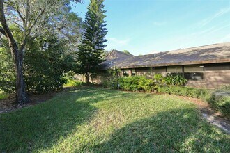 5728 Doral Dr in Sarasota, FL - Building Photo - Building Photo