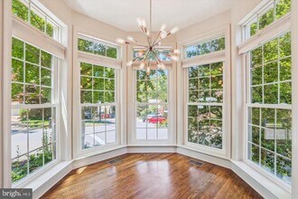 1596 N Colonial Terrace in Arlington, VA - Building Photo - Building Photo