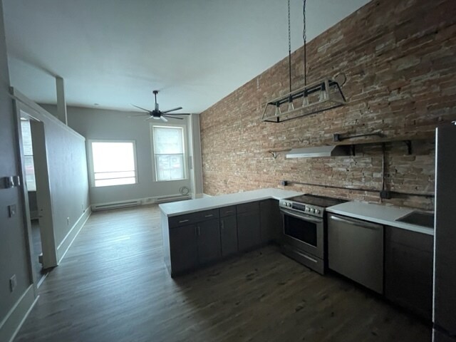 83 Main St in Cooperstown, NY - Building Photo