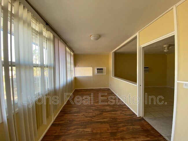 17367 Dowling Dr in Ft. Myers, FL - Building Photo - Building Photo